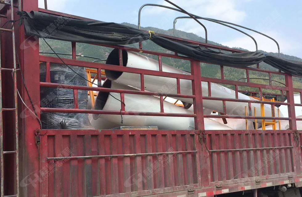 桂林鴻程HC1700大型砂石粉同出設備磨粉生產(chǎn)線安裝